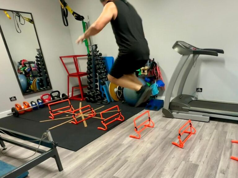 Sports and exercise rehab session in the Focus Physio and Co gym